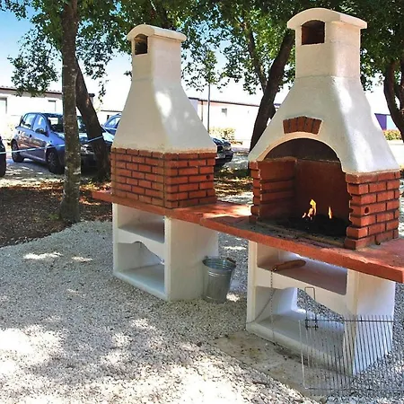 度假居 Mobile In Novigrad